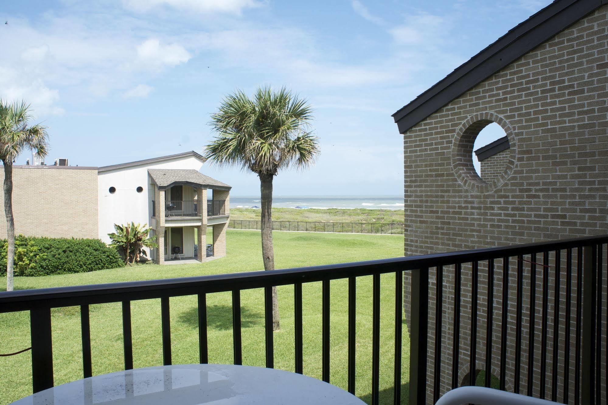 HOTEL SUNCHASE BEACHFRONT CONDO SOUTH PADRE ISLAND, TX 4* (United States) -  from US$ 367 | BOOKED